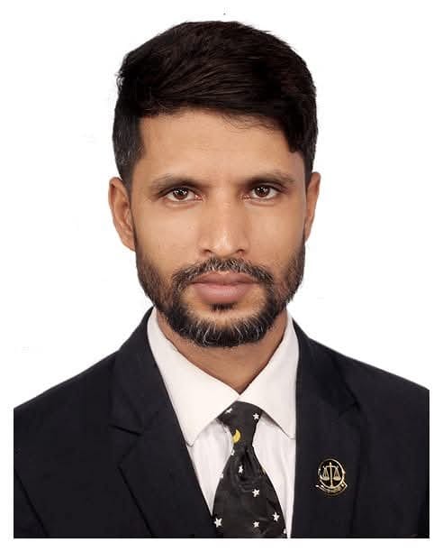 দাপ্তরিক পোশাকে — আইন পেশার শুরু থেকে