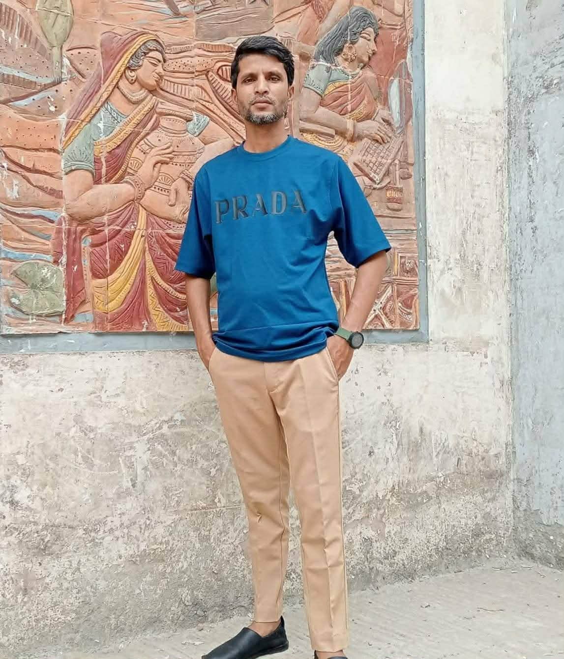 সহজ-সরল মানুষের কাছের মানুষ