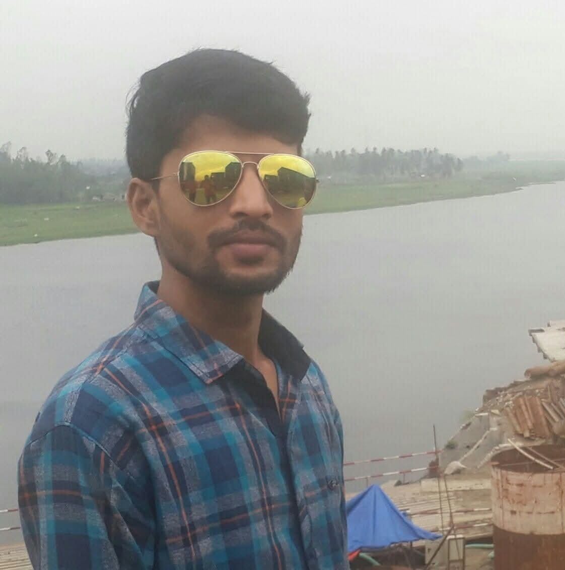 অনাড়ম্বর এক মুহূর্ত